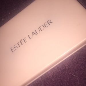 Estée Lauder eyeshadow palette